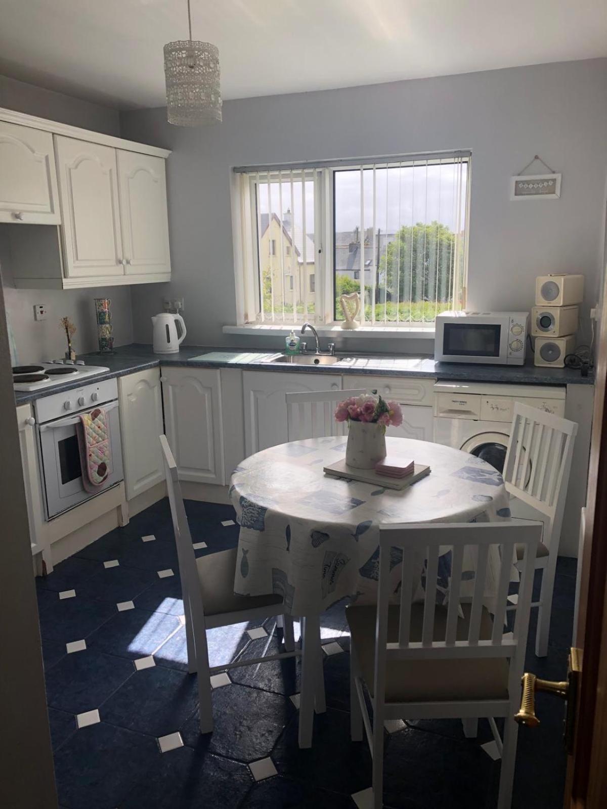 Apartment Centre Moville
